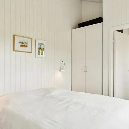 Lovely In Vaeggerlose With Kitchen *