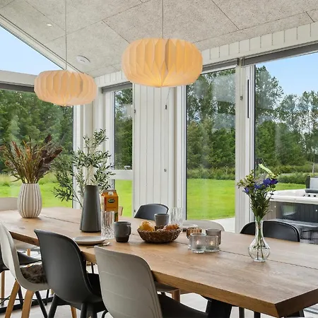 Vakantiehuis Lovely In Vaeggerlose With Kitchen