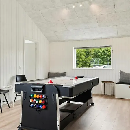 Vakantiehuis Lovely In Vaeggerlose With Kitchen